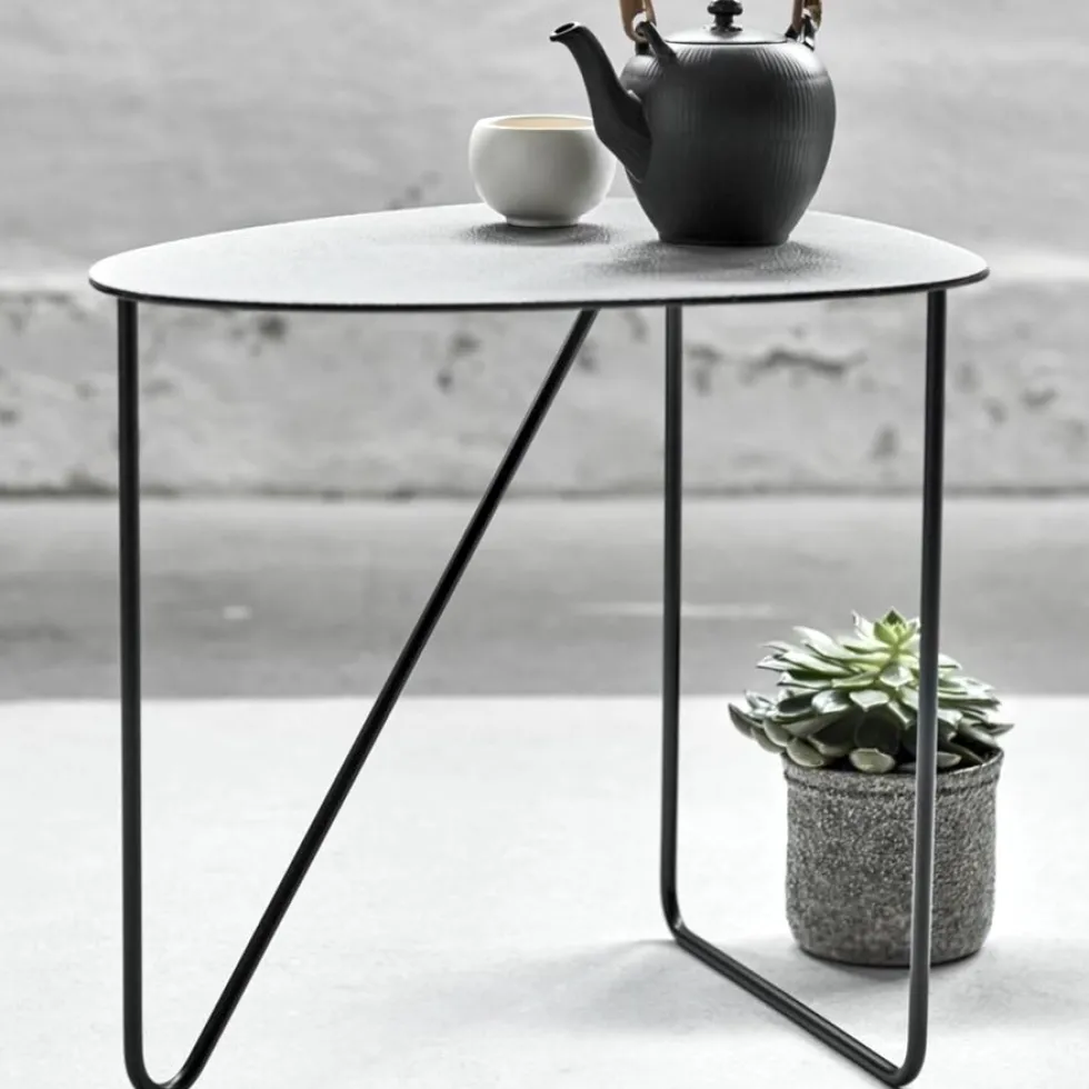 Beistelltisch Metall CURVE LIND DNA Höhe 45 cm
