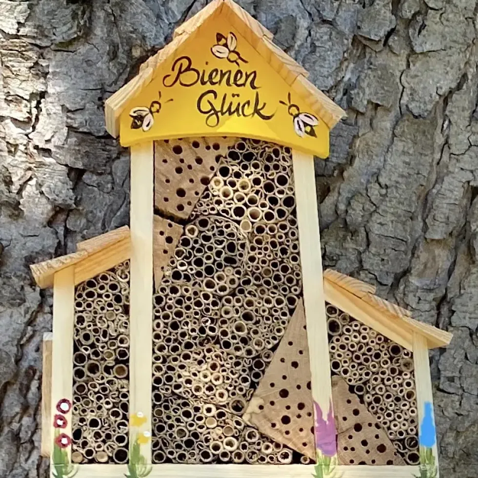 Bienenhotel groß mit Anbau mit Lamellendach Vogelvilla Höhe 34 cm