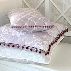 Dekokissen DORCHESTER Charlburry mit Glasperlenborte 30×50 cm