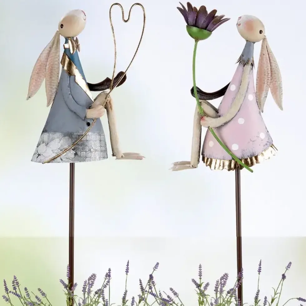 Gartenstecker Metall Deko Hase Flora