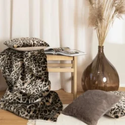 Magma Kissen 40×40 cm Skins Leo
