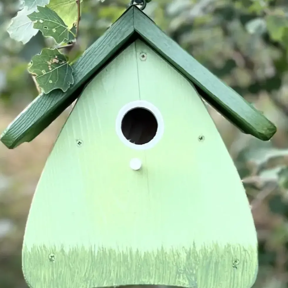 Nistkasten zum Aufhängen Das Auenland Vogelvilla Höhe 23 cm