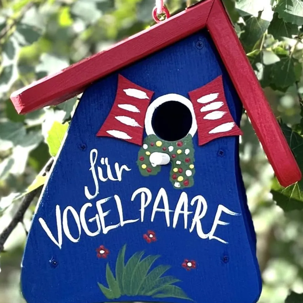 Nistkasten zum Aufhängen VOGELPAARE blau Vogelvilla Höhe 23 cm