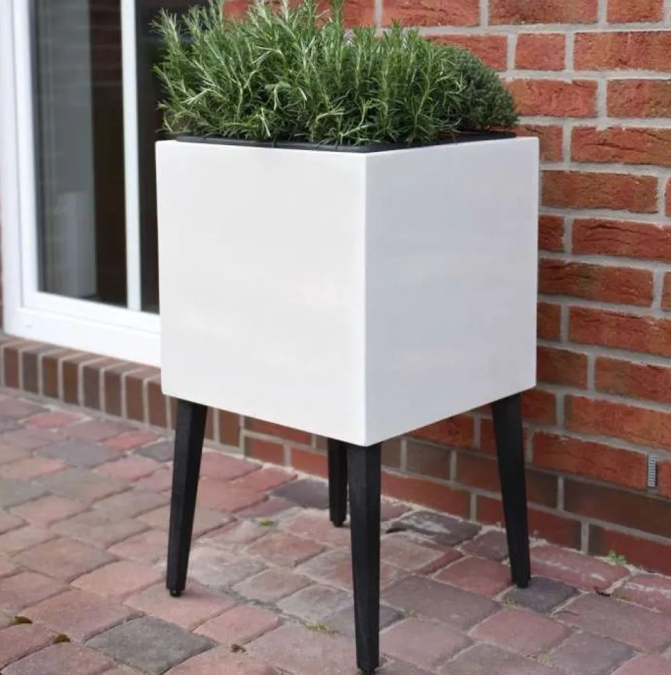 Pflanzkübel auf Füßen Carlotta creme 46×46 cm