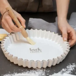 Räder Kuchenform rund Porzellan weiß BACKZAUBER D 28 cm
