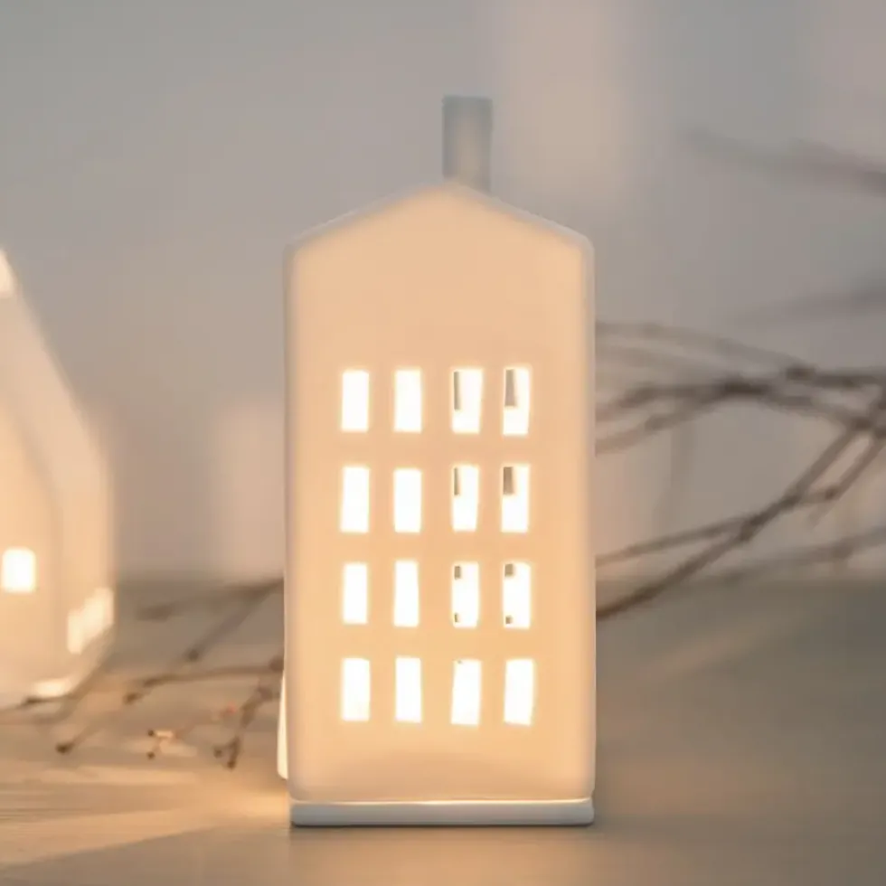 Räder Lichthaus Porzellan weiß KLEINE FENSTER ZUHAUSE H 17 cm