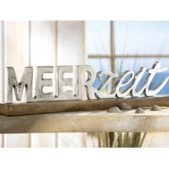 Skulptur Schriftzug Meerzeit auf Fuß Breite 48 cm
