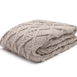 Strickdecke Darcy Magma taupe 130×170
