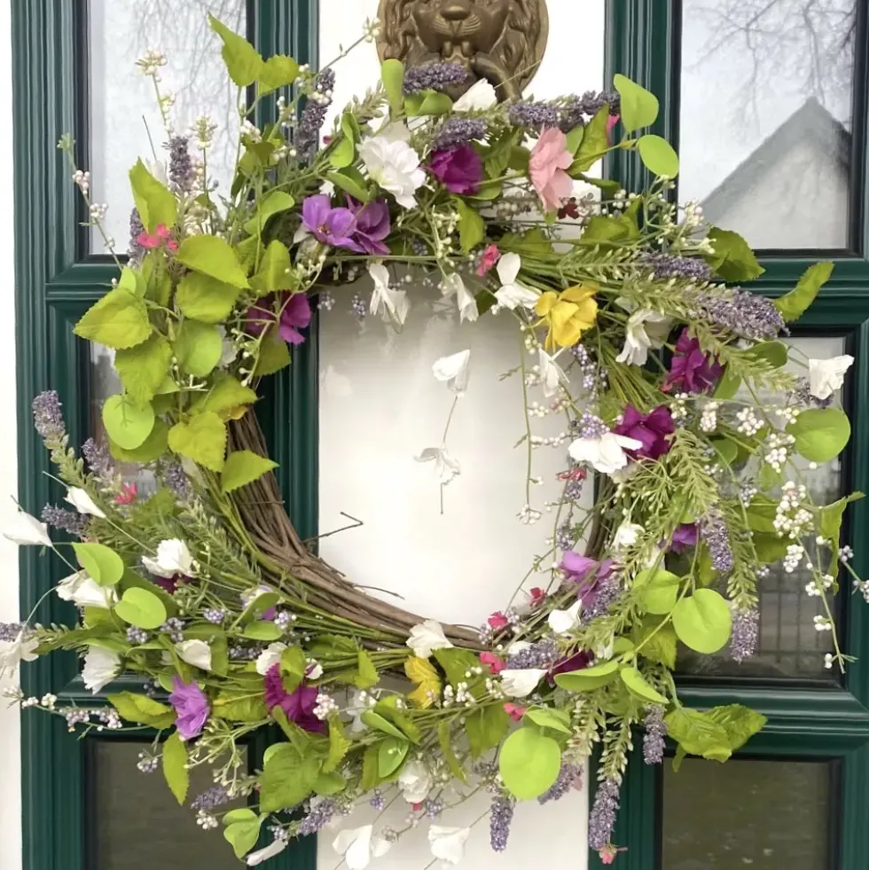 Türkranz Frühling Blumenkranz mit Rebe D 55 cm