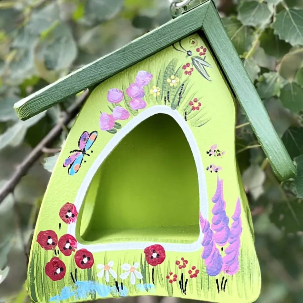 Vogelfutterhaus zum Hängen GARTENZAUBER Vogelvilla Höhe 23 cm