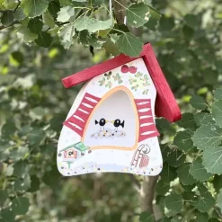 Vogelfutterhaus zum Hängen WINTERZAUBER Vogelvilla Höhe 23 cm