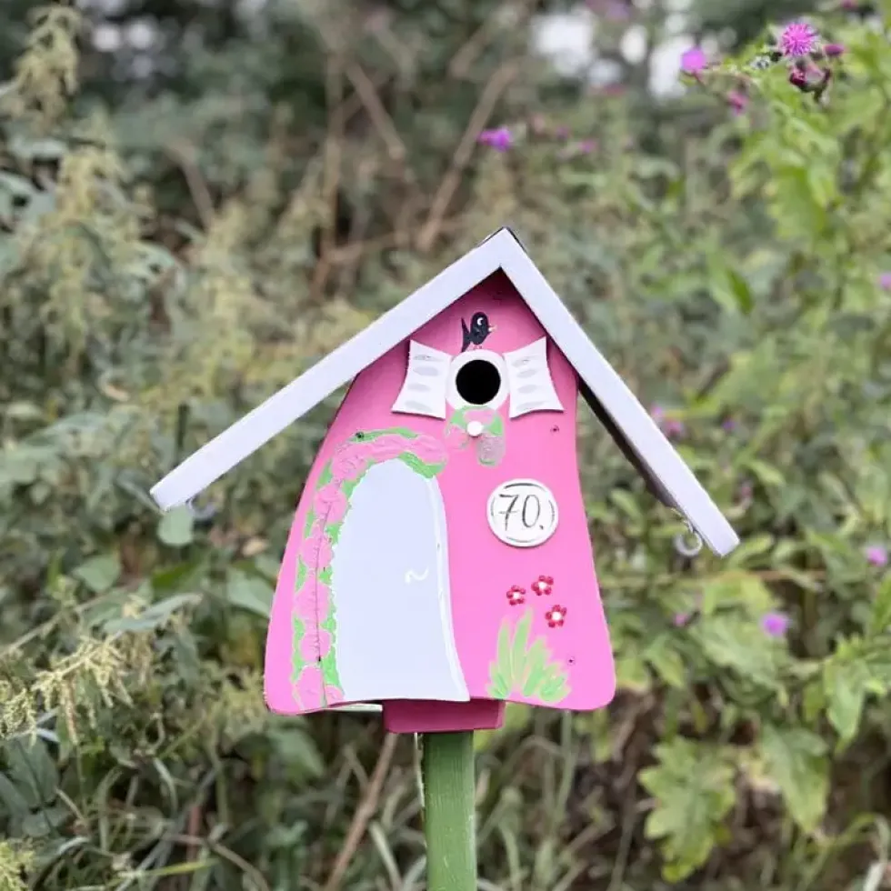 Vogelhaus Nistkasten mit Ständer 70 GEBURTSTAG Vogelvilla Höhe 33 cm