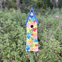 Vogelhaus Nistkasten mit Ständer bunt HERZIG Vogelvilla Höhe 43 cm