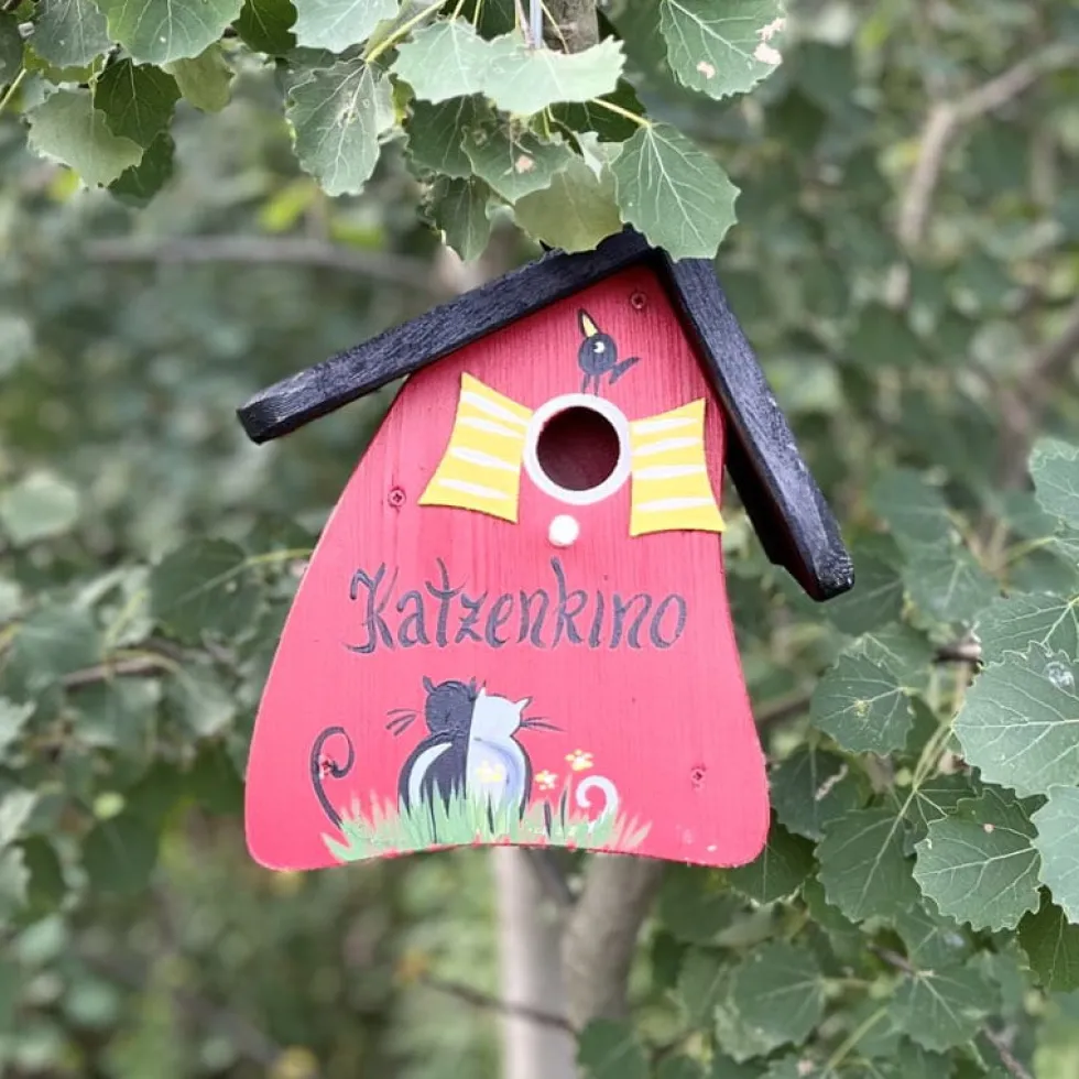 Vogelhaus Nistkasten zum Aufhängen KATZENKINO rot Vogelvilla Höhe 23 cm
